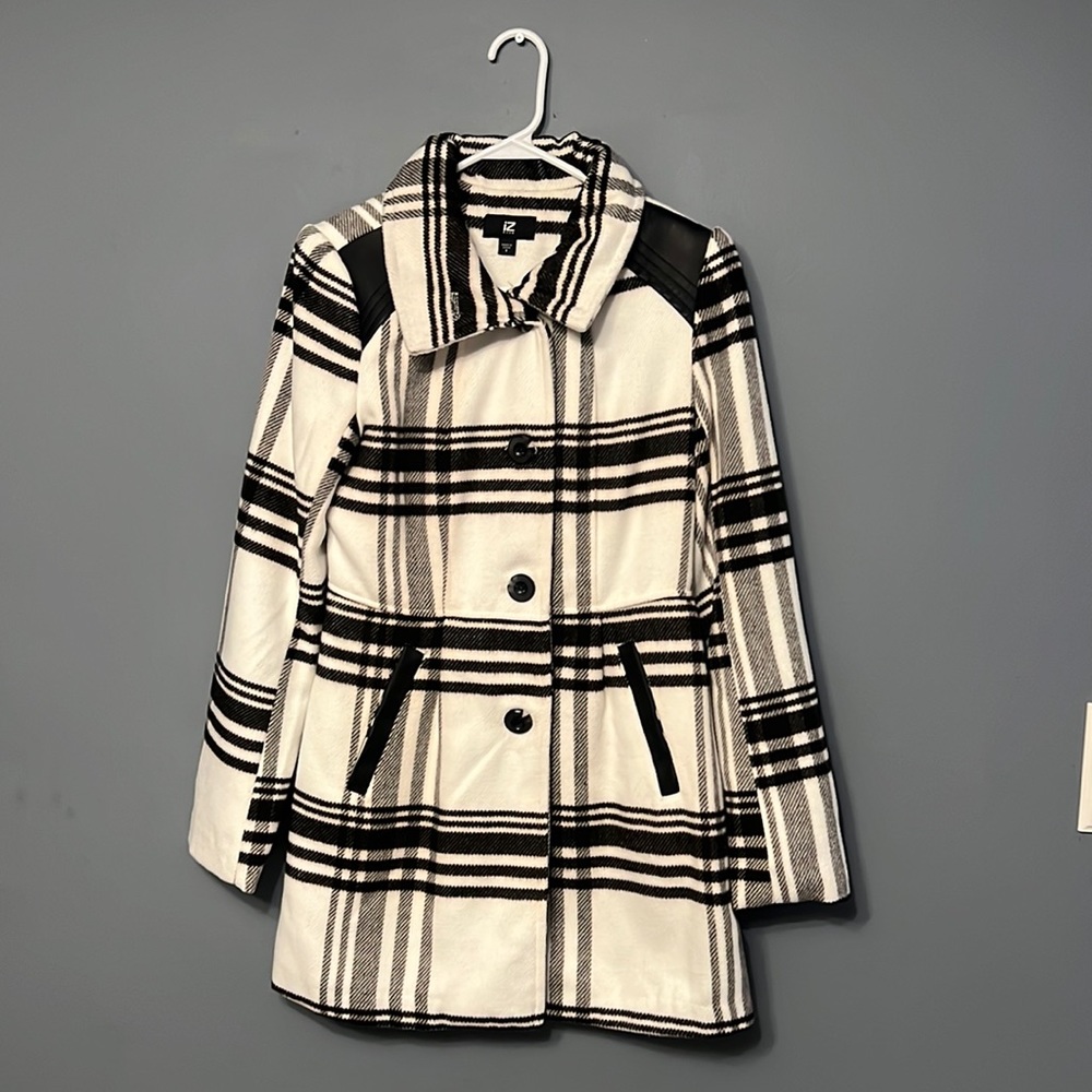 IZ BYER Black and white plaid jacket NWOT